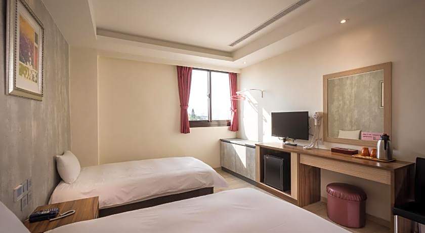 Yadi Hotel