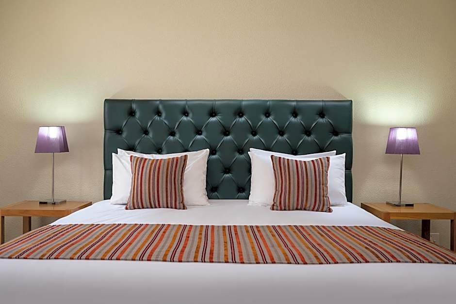 Photo 1 of 7 of 1 King Bed