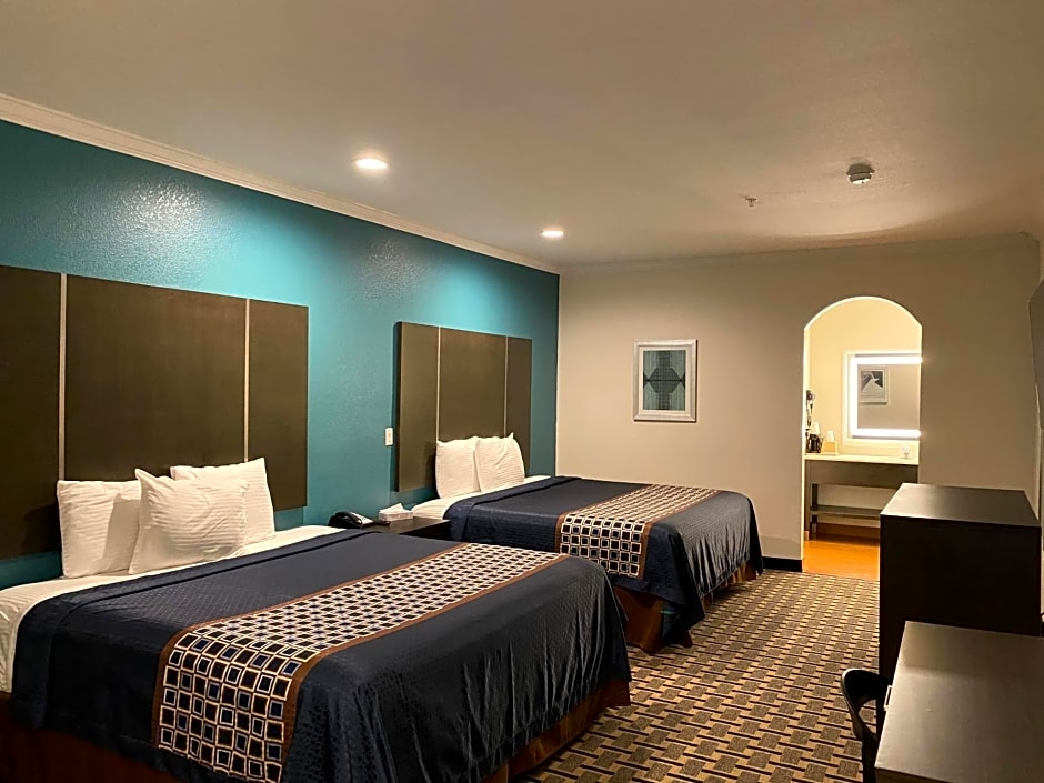 Regency Inn & Suites- NW Houston