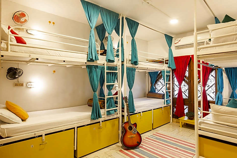 goSTOPS Lite Varanasi