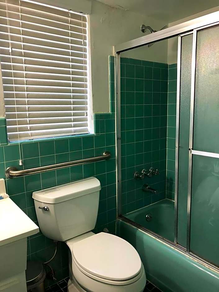 May-Dee Suites in Florida