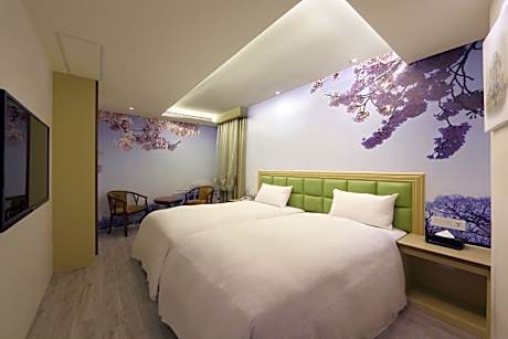 Twin Room with Private Bathroom