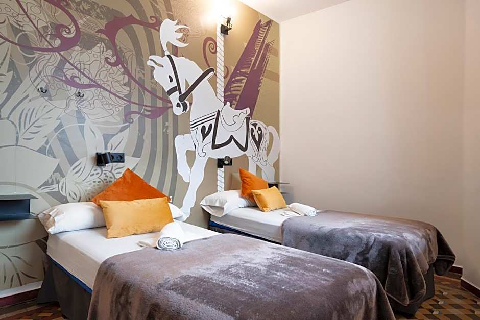 Home Youth Hostel by Feetup Hostels