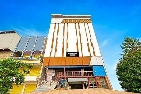 Super Townhouse Mancherial