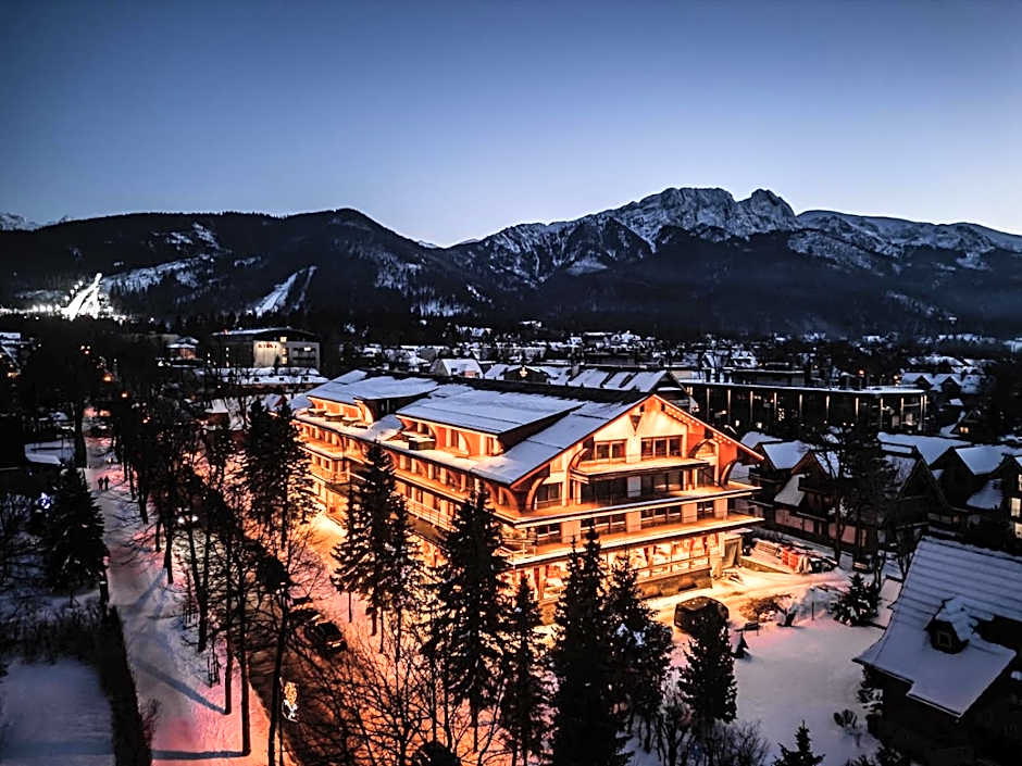 Mountain Diamond Resort