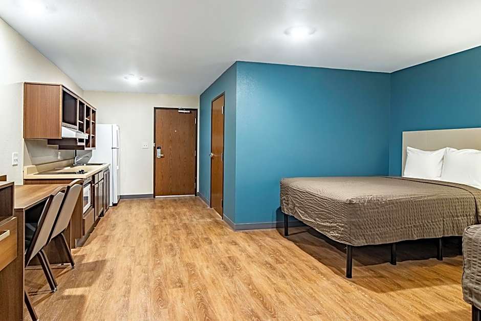 WoodSpring Suites Toledo Maumee