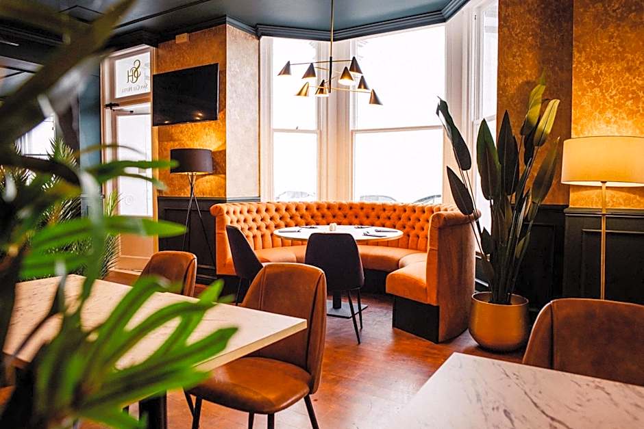 San Clu Hotel, Bar & Brasserie