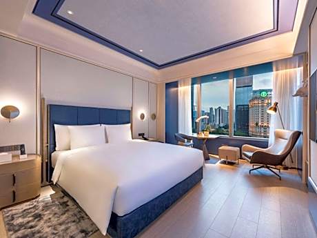 Superior room with 1 king-size bed
