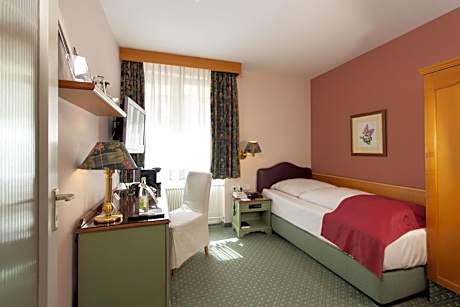 Economy Single Room