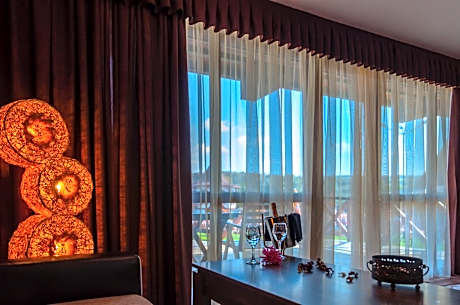Suite with Balcony and Lake View
