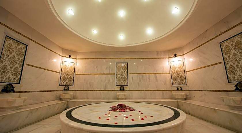 Wellborn Luxury Hotel