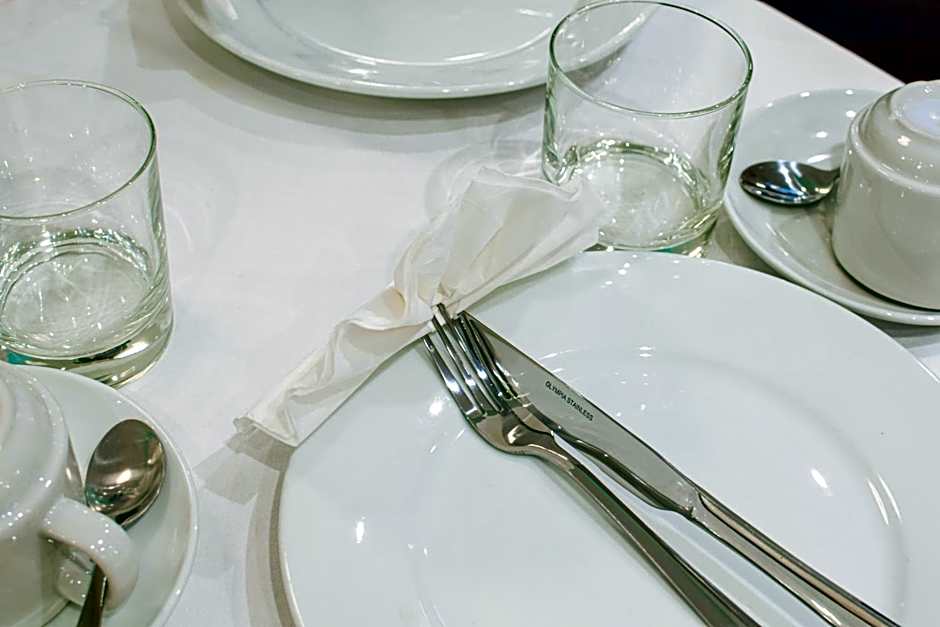 PEMBRIDGE PALACE HOTEL