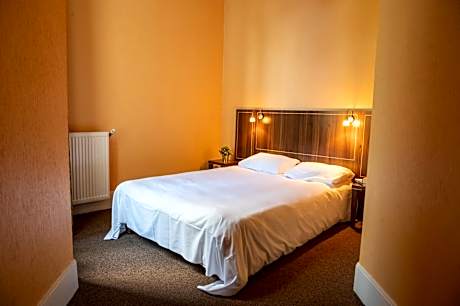 Three-Bedroom Apartment (6-8 Adults)