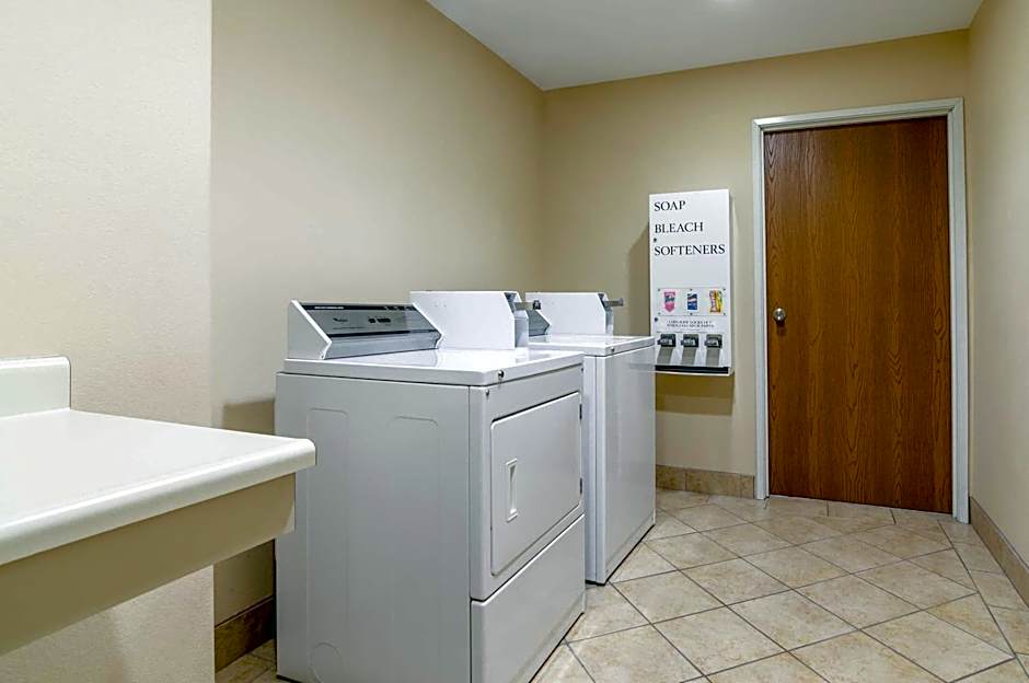 Super 8 by Wyndham Great Bend