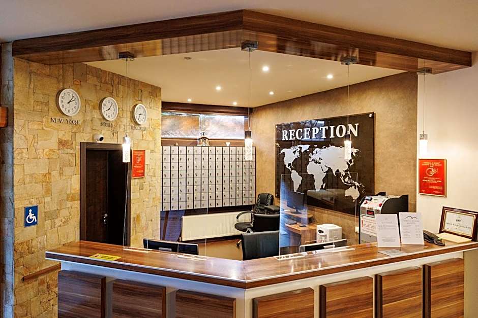 Green Wood Hotel & Spa