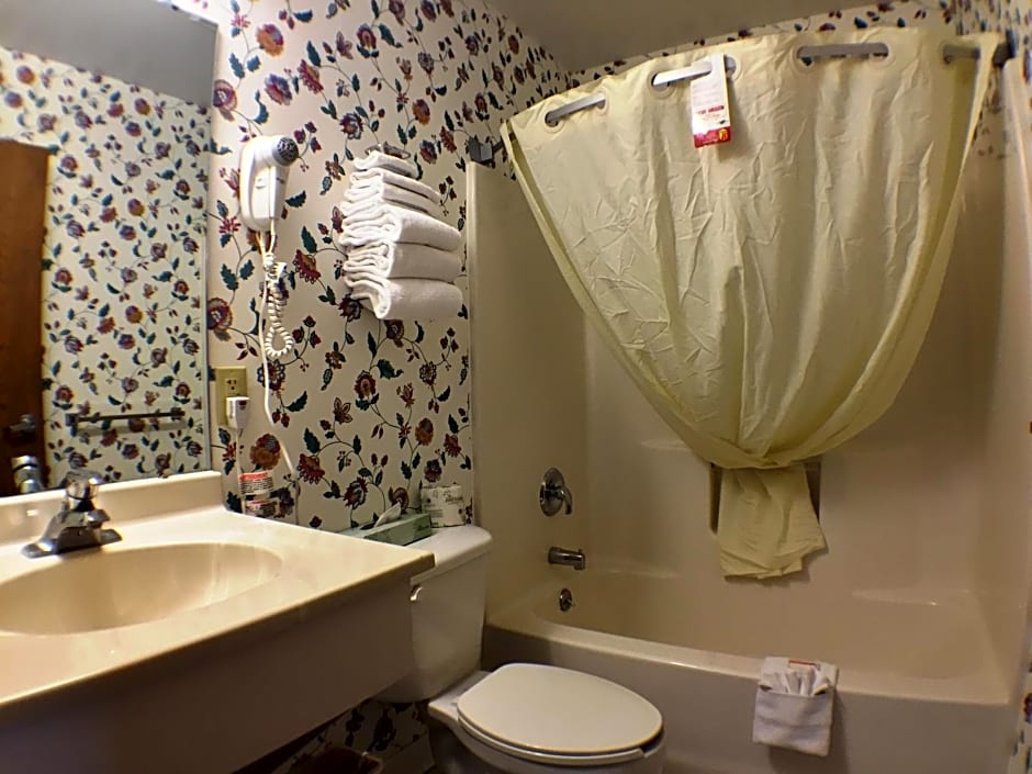 Super 8 by Wyndham Canandaigua