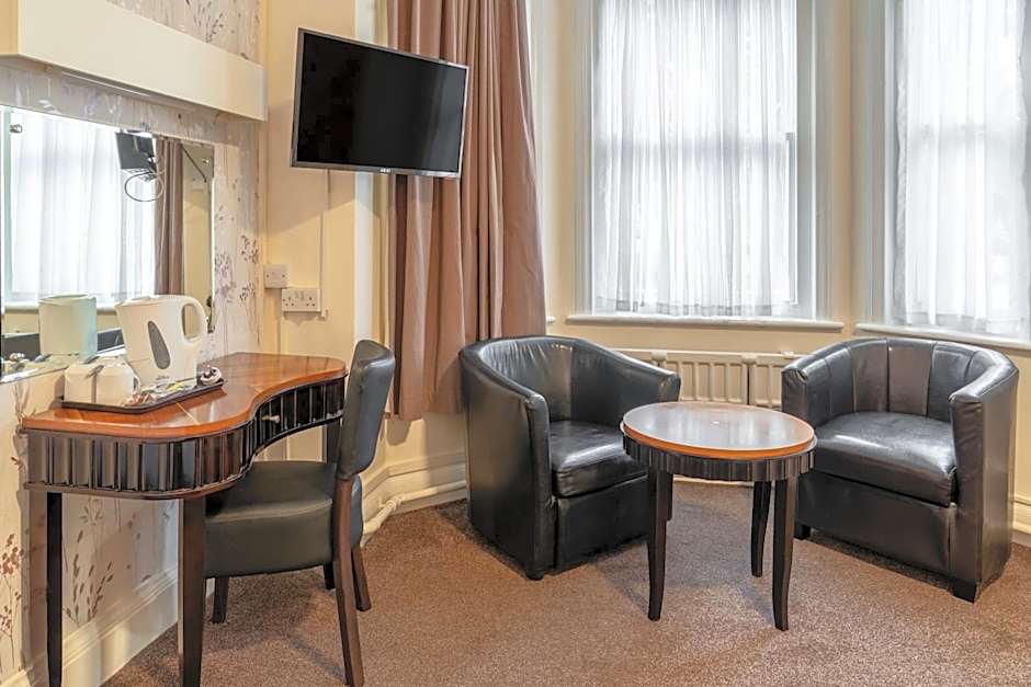 Heathlands Hotel