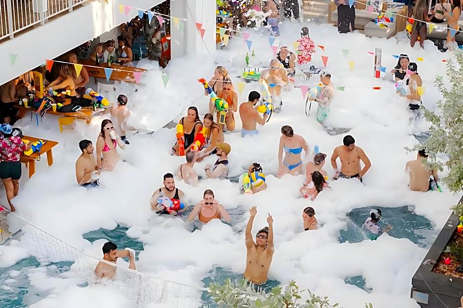 Lub d Phuket Patong - Near Patong Beach & Vibrant Social Vibe