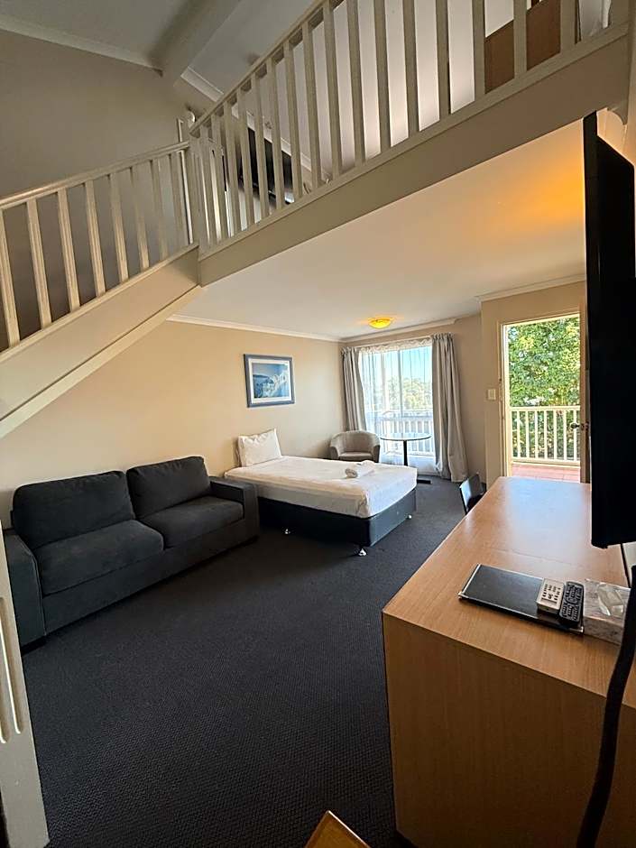 Harbour Sails Motor Inn