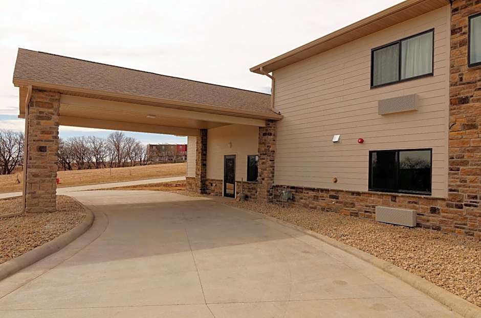 Cobblestone Inn & Suites - Denison | Oak Ridge
