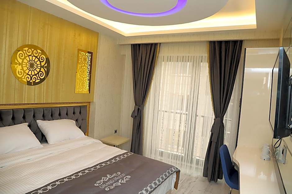 The Grand Tower Hotel
