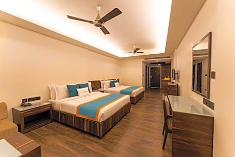 Deluxe Family Room