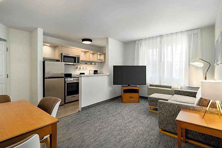 TownePlace Suites by Marriott Anaheim Maingate Near Angel Stadium