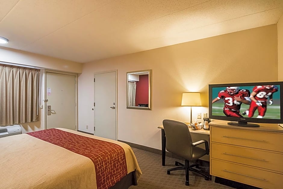 Red Roof Inn Indianapolis North - College Park