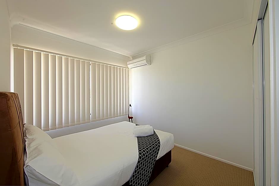 Alexandra Apartments