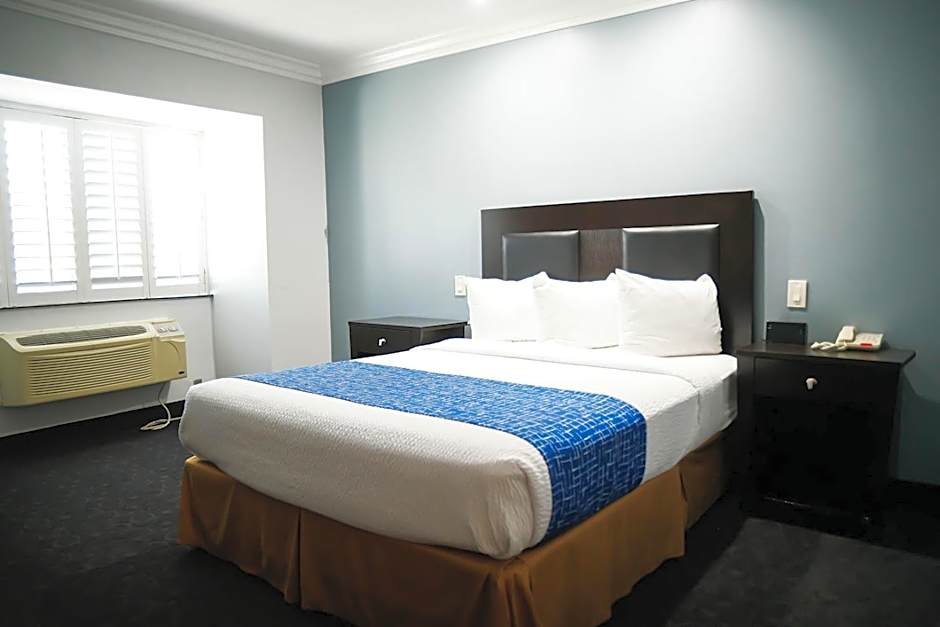 Days Inn by Wyndham West Covina
