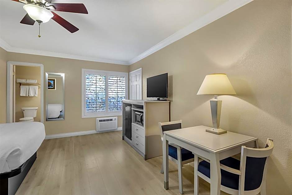 Best Western Tradewinds