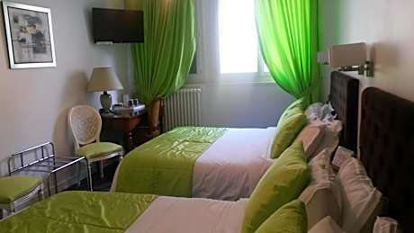 Family Room (4 Adults)