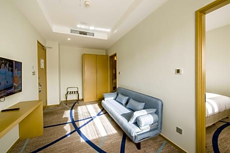 1 King 1 Queen Suite Additional Living Are