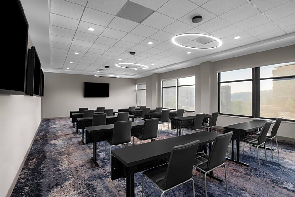 AC Hotel by Marriott Pittsburgh Southpointe