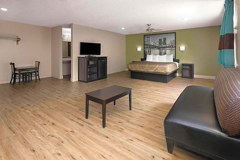 Super 8 by Wyndham Richmond Midlothian Turnpike