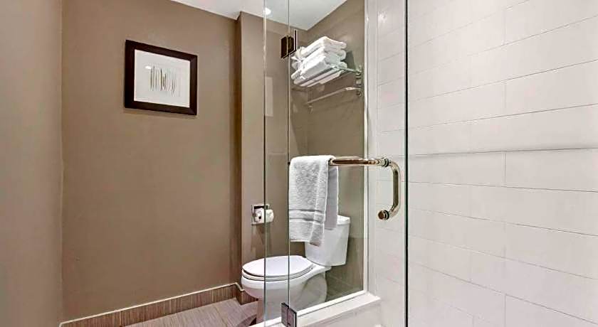 Best Western Plus Executive Inn