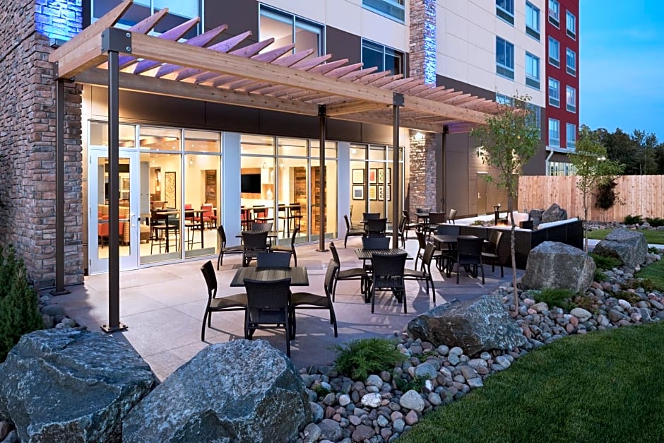 Holiday Inn Express & Suites Duluth North - Miller Hill, an IHG Hotel