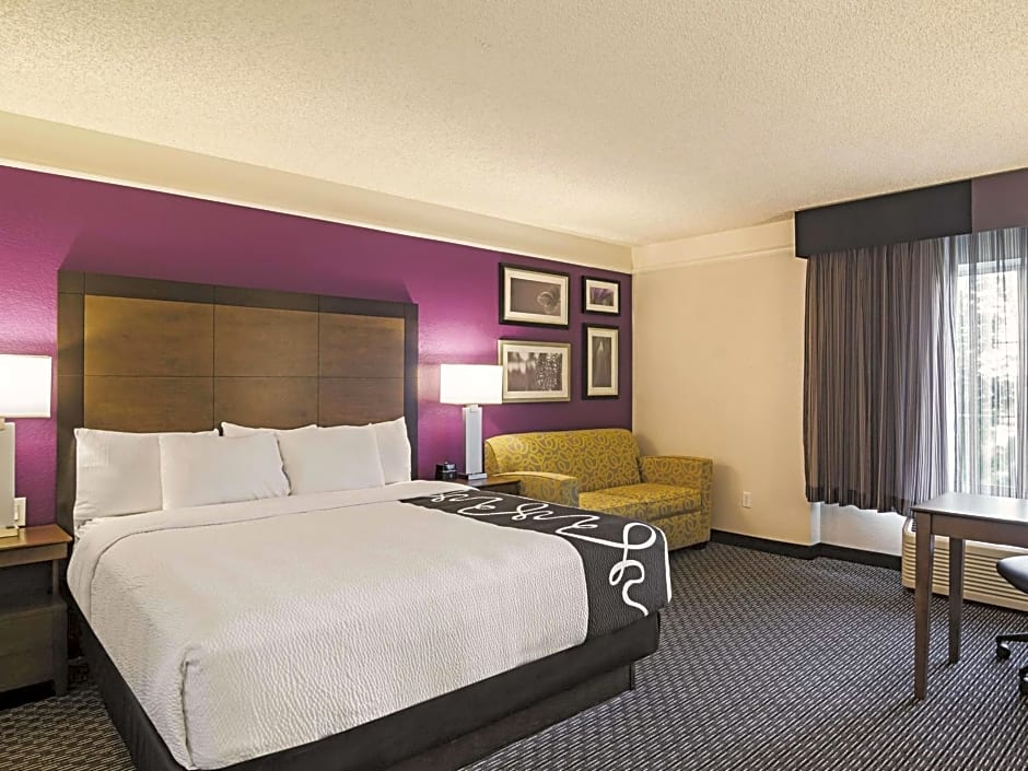 La Quinta Inn & Suites by Wyndham Denver Airport Dia