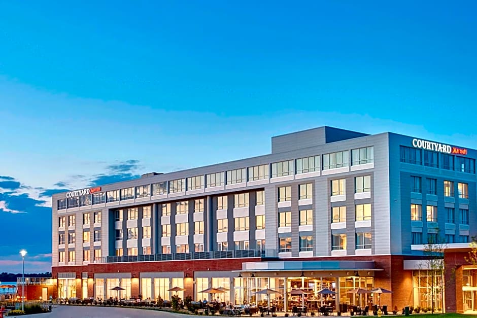 Courtyard by Marriott Erie Bayfront