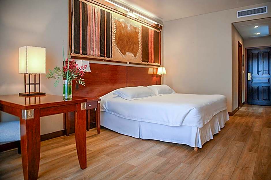 Alejandro 1º Hotel