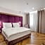 Budapest Eye- Boutique Suites, by BQA