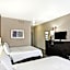 Holiday Inn Express Hotel & Suites Milwaukee-New Berlin By IHG