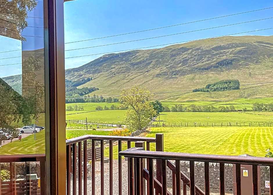 Glen Clova Lodges