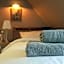 The Hollybush Inn and B&B