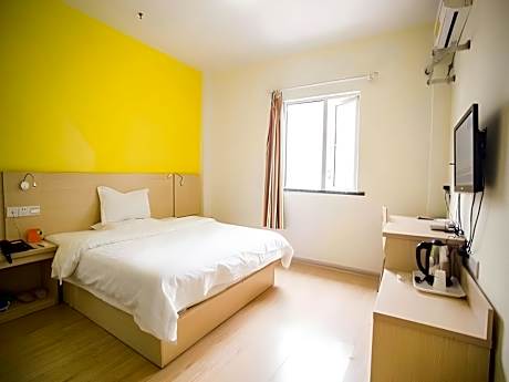 Superior King Bed - Domestic Residents Only