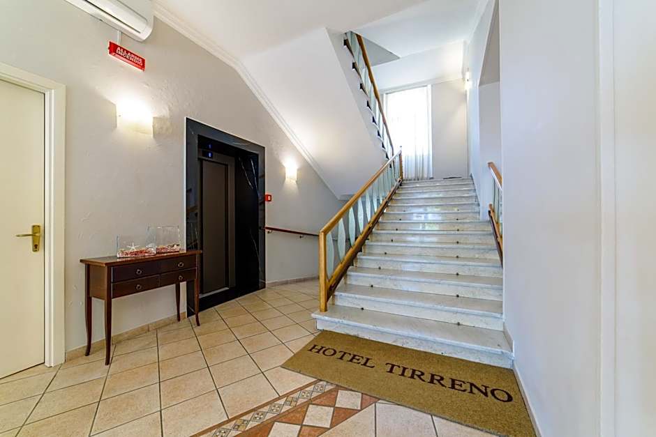Hotel Tirreno