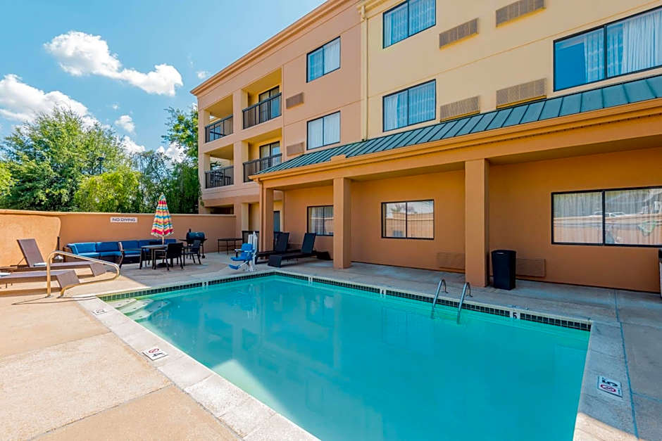 Courtyard by Marriott Tupelo