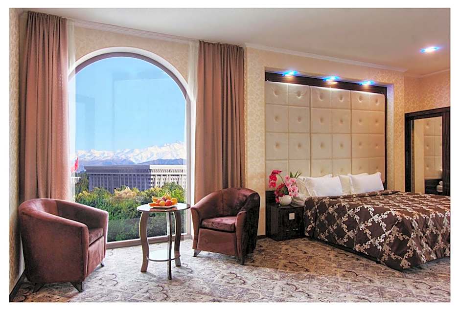 Plaza Hotel Bishkek