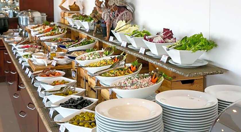 Ramada Beach Hotel Ajman