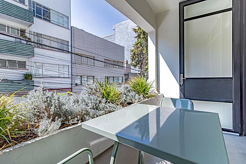 Mi Zona Lodging WTC